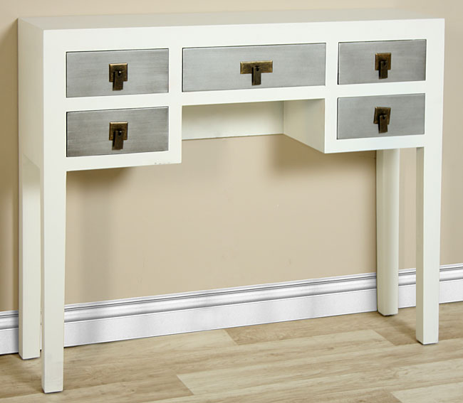 Consola 5 cajones blanco y plata chino bise no disponible en Consola 5 cajones blanco y plata chino bise no disponible en