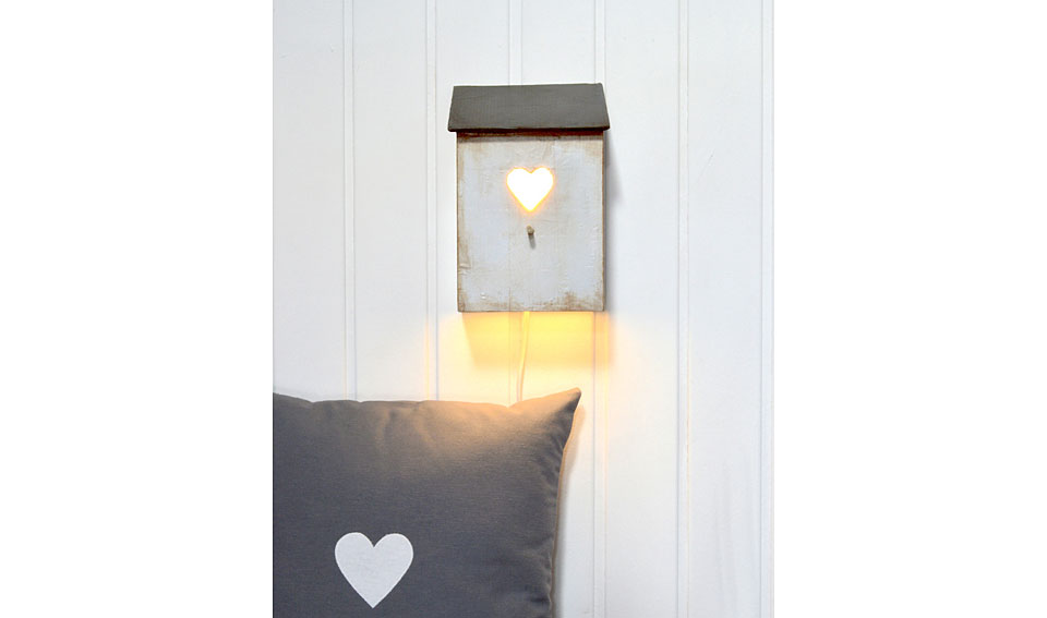 Lampara casita corazon color gris Lampara casita corazon color gris