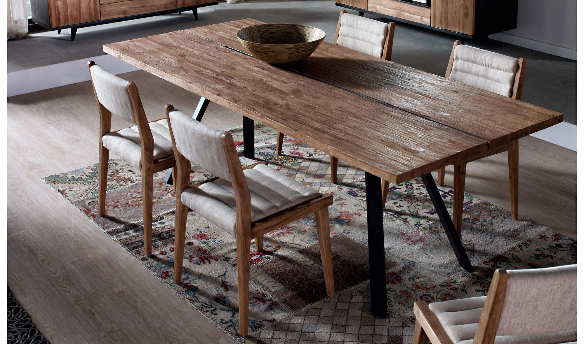 Mesa de comedor vintage Maze de lujo en Portobellodeluxe.com. Tu ... Mesa de comedor vintage Maze de lujo en Portobellodeluxe.com. Tu ...