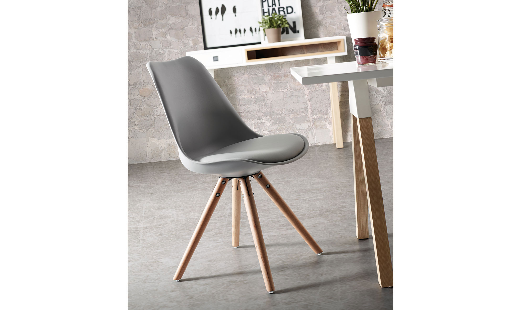 Productos similares a Silla gris moderna Ralf disponibles en nuestra Productos similares a Silla gris moderna Ralf disponibles en nuestra
