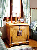 Mesa_de_Noche_Rustica_Arcon