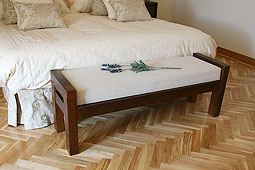 Taburete pie de cama
