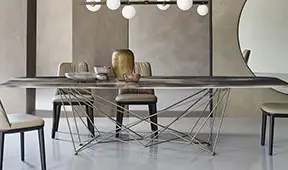 Mesa de comedor crystalart Gordon Cattelan