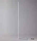 Lámpara de pie de metal blanco con tira de led de esquina