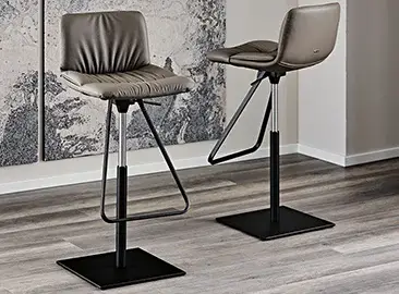 Taburete regulable Axel Cattelan