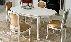 Mesa de comedor extensible oval blanco envejecido