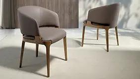 Sillón fresno macizo tapizado Corin