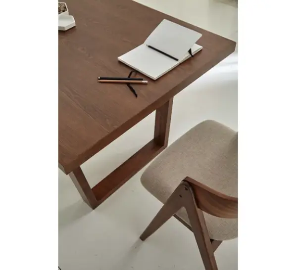 Mesa de comedor nórdica Amberi