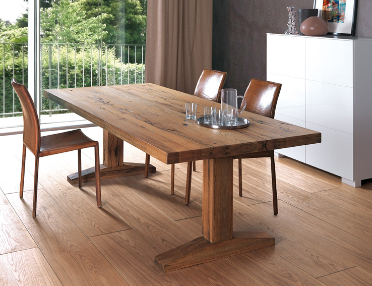 Mesa de comedor roble macizo envejecido Oslo