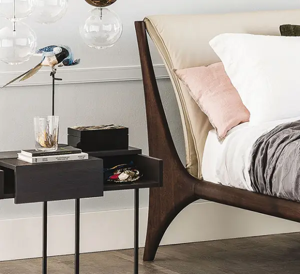 Cama tapizada Nelson Cattelan