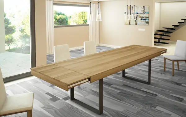 Mesa de comedor industrial con cubertero