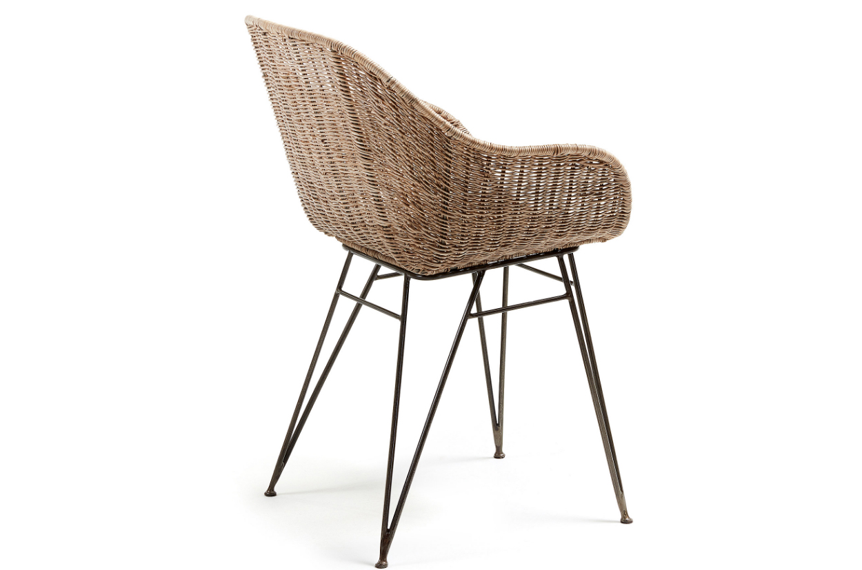 Silla Charley brazos en metal y ratán natural