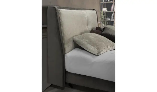 Cama doménico tapizada