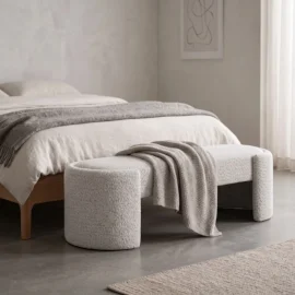 Pies de cama tapizado blanco Cades
