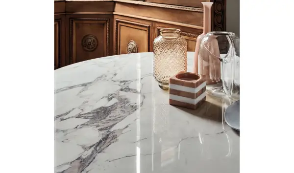 Mesa de comedor redonda calacatta Mass Table Bonaldo