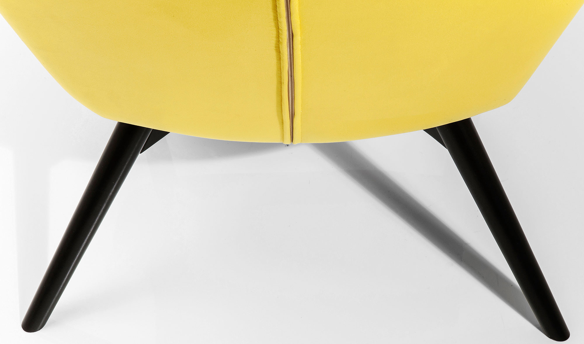 Sillón amarillo de terciopelo Vicky Velvet