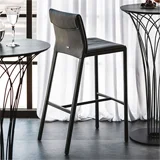 Taburete para barra de bar y cocina tapizado Isabel Cattelan Taburete para barra de bar y cocina tapizado Isabel Cattelan