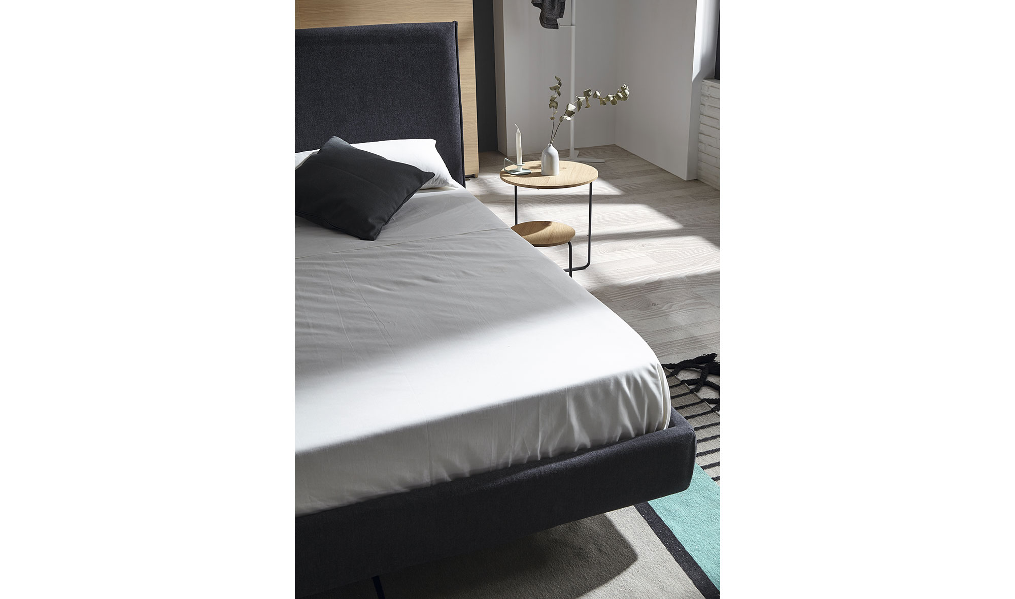 Cama tapizada Indivar