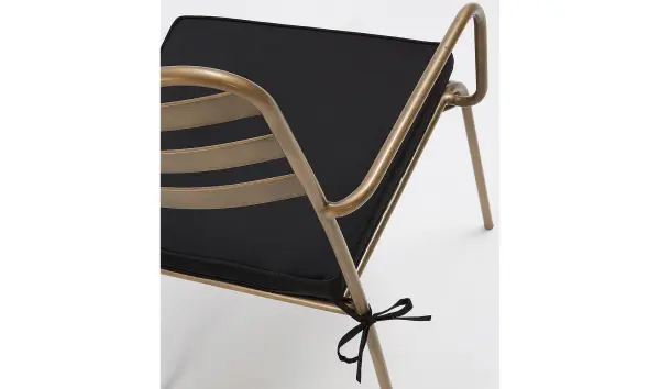Silla metal dorado Akula