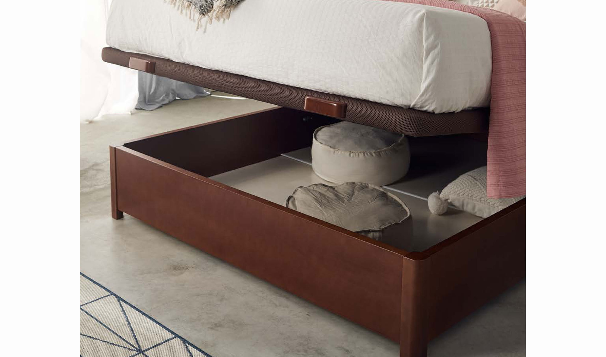 Cama con canapé clásica hega