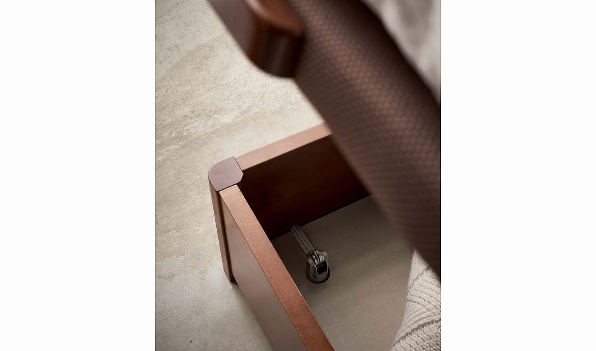 Cama con canapé clásica hega