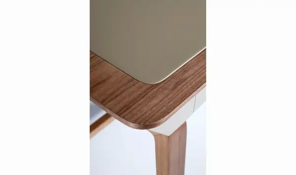 Escritorio moderno bastoni