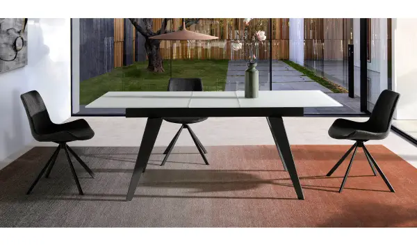 Silla moderna tapizada y acero Gratteri