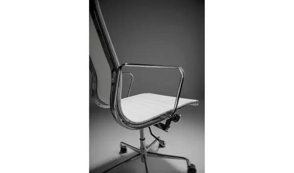 Sillón de oficina moderna giratorio acero Livigno