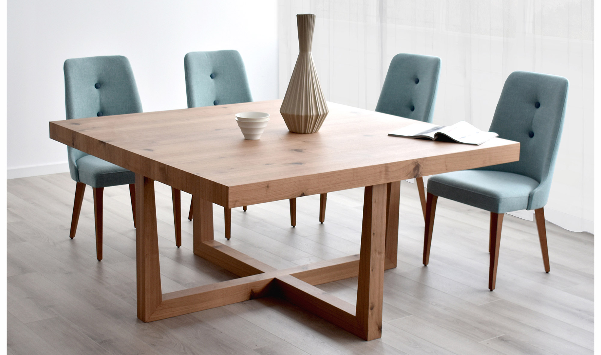 Mesa de comedor cuadrada nórdica Valnot