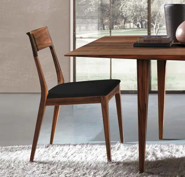 Silla tapizada madera maciza Capri