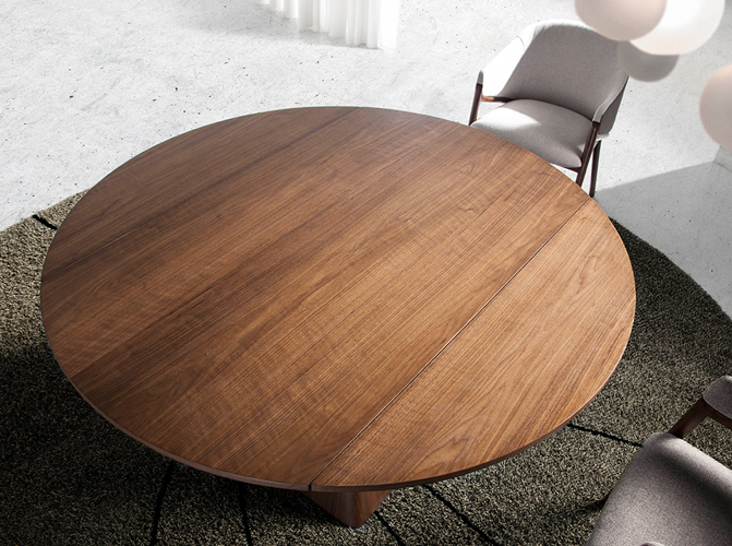 Mesa de comedor extensible nogal pequeña oval