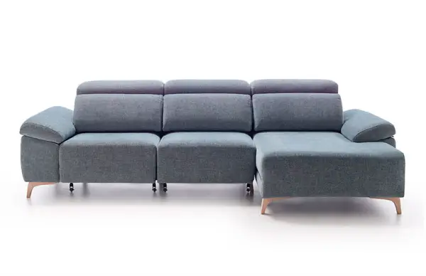 Sofá con chaise longue patas de madera relax Noopi