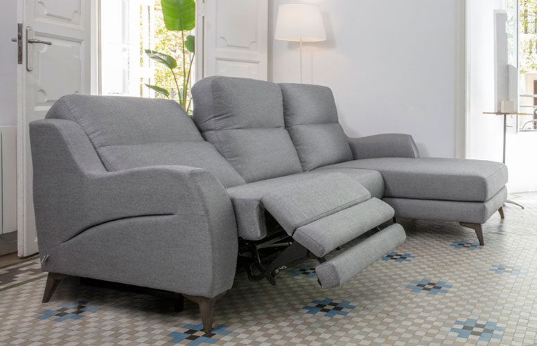 Sofá con chaise longue tapizado relax Gelarna
