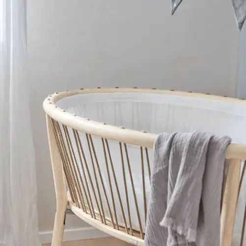Moisés de madera maciza fresno Leola