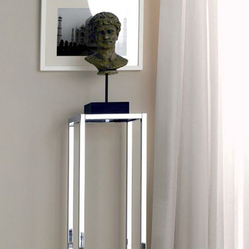 Pedestal moderno de acero Eiros