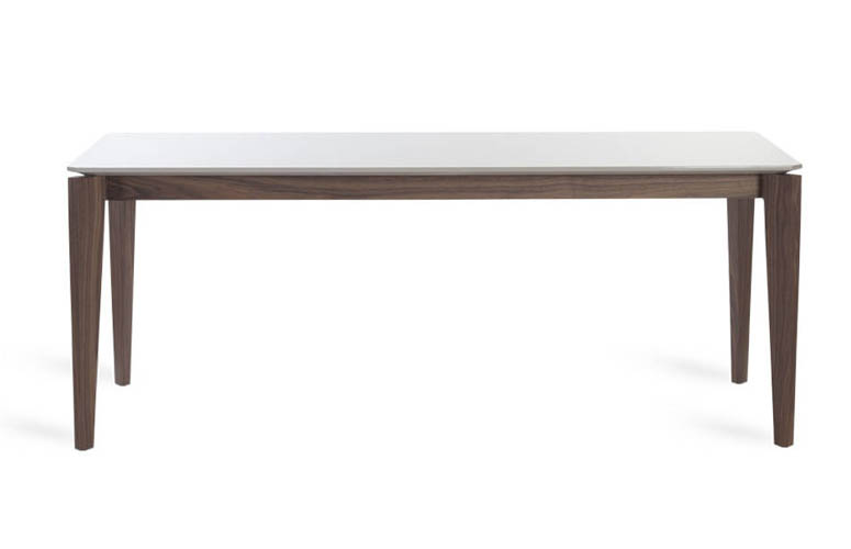 Mesa comedor nogal Uptown Ángel Cerda