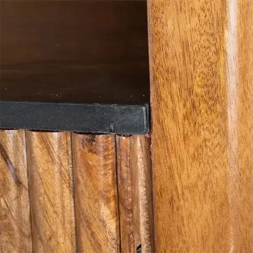 armario vintage en madera oscura