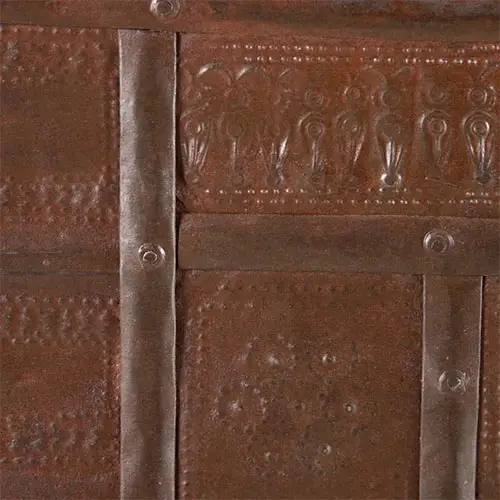 baul de madera oscura de teka