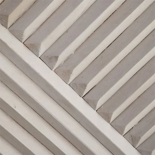 aparador estampado geometrico en blanco y dorado