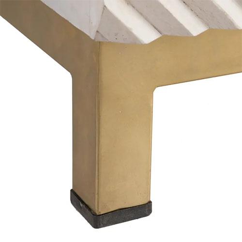 aparador estampado geometrico en blanco y dorado