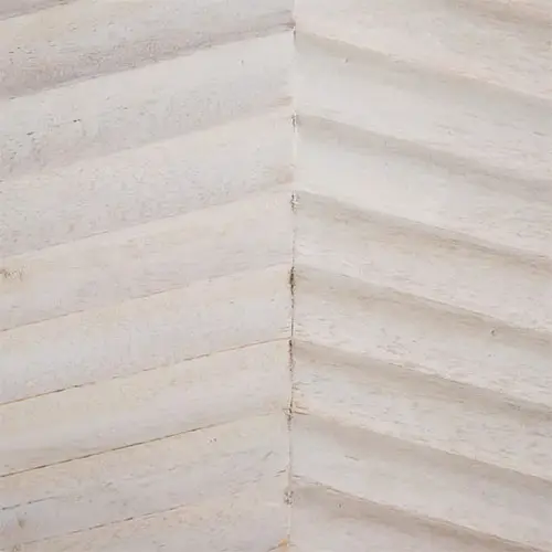 Aparador vintage de madera blanca rasgada