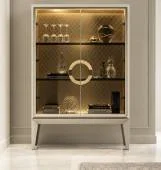 Vitrina Triangle Glass Fancy - Tiradores en oro - Interior Delice Vitrina Triangle Glass Fancy - Tiradores en oro - Interior Delice