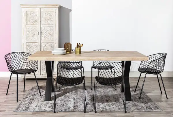 Silla negra industrial Wind