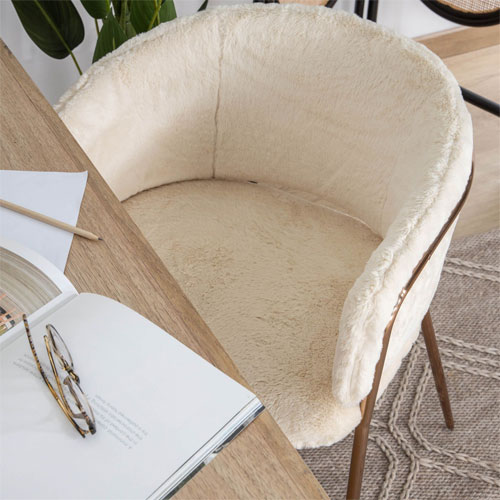 Silla Runnie de pelo blanco