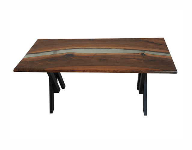 Mesa de comedor nogal macizo Lareti