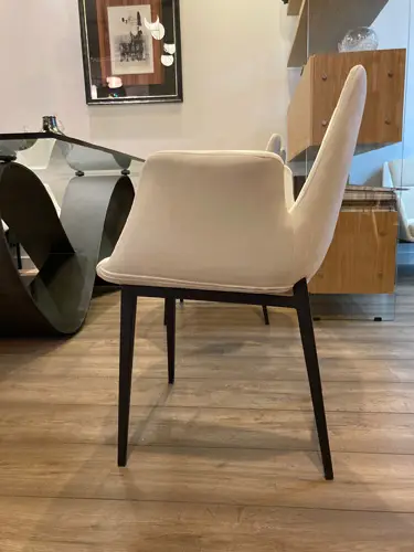 Sillón moderna tapizado y acero Raccuja