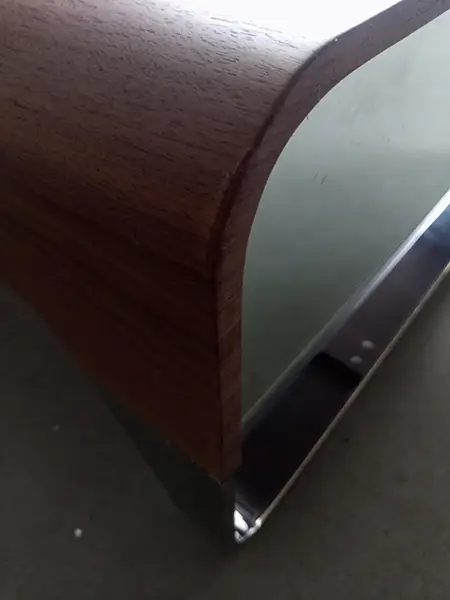 Mesa de centro nogal y acero cajón espejo Lig.defectos