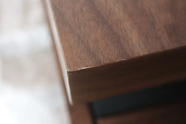 Mesa de televisión de 270 Arquitec Palermo by Bodonni Lig defectos