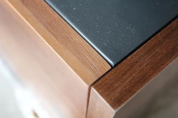 Mesa de televisión de 270 Arquitec Palermo by Bodonni Lig defectos