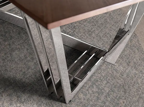 Mesa de comedor ovalada moderna Ferndale nogal y acero